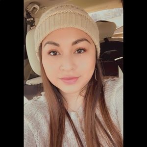 Meet your Posher, Emeli